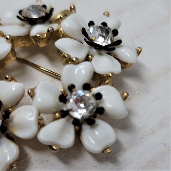 Kramer Circle Flower Pin Brooch Rhinestones - Picture 5 of 7